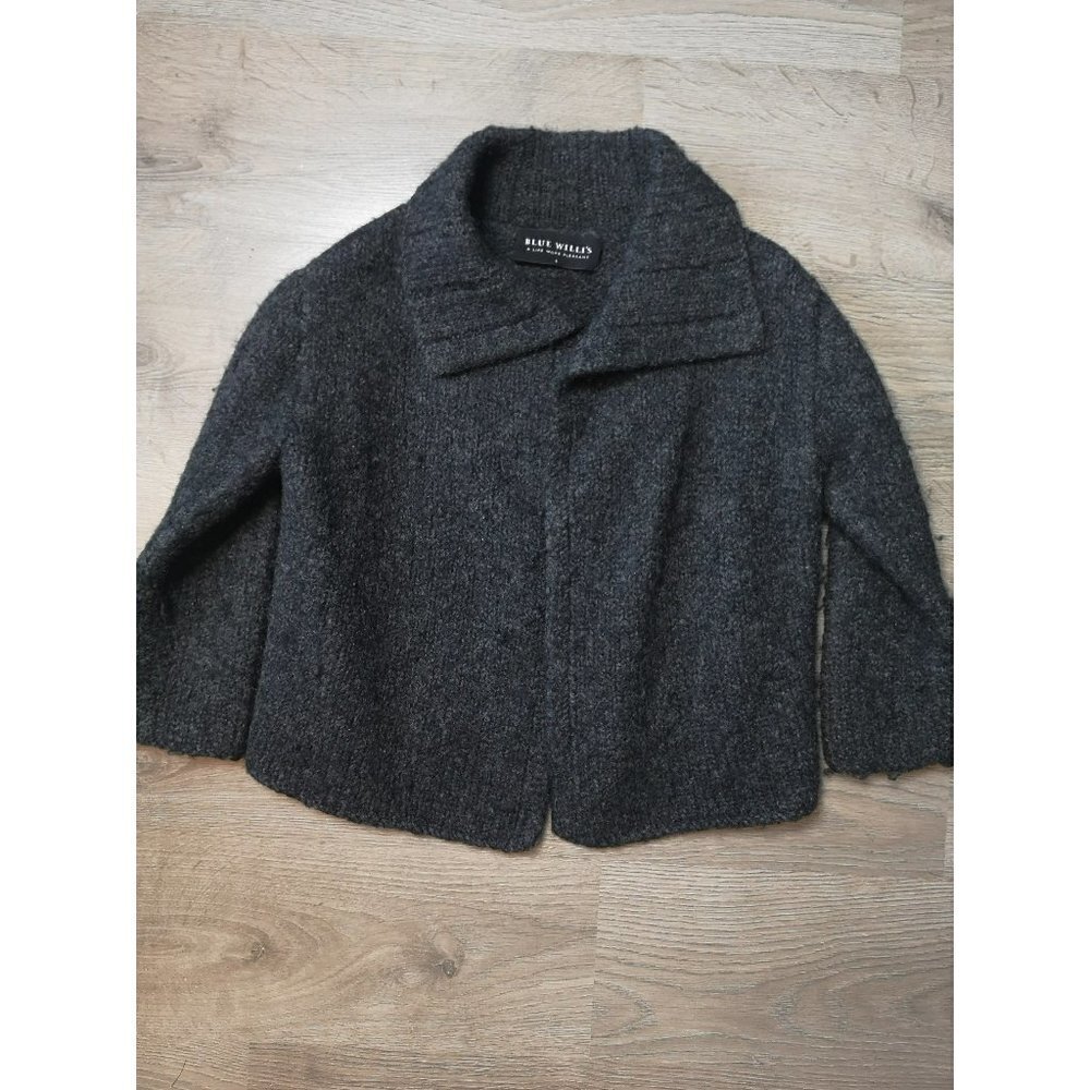 VINTAGE Charcoal Gray Cropped Knit Wool cardigan Jacket | TheStyleMinr.com